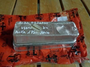 M8277 XX - PLASTICA FRECCIA NATERIORE DESTRA DX ORIGINALE ALFA ROMEO 1750 2000 - Imagen 1 de 2