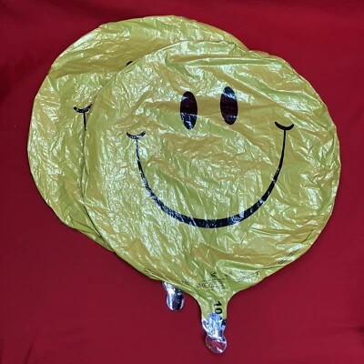 Globo cara sonriente amarillo de 2-16”/lámina de Mylar/emoji divertido para fiesta de cumpleaños redondo Foto 1 de 4