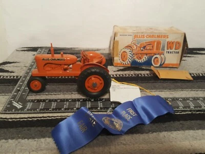 Allis Chalmers WD 1/16 Plastic Farm Tractor Replica By Product Miniatures - Image 1 of 4