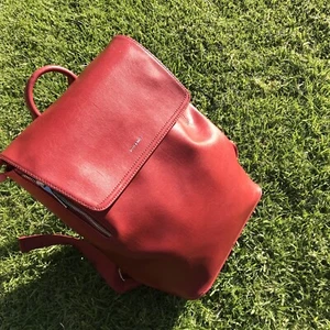 Matt & Nat Wine Color Authentic Designer Signed Backpack Bag Cottage-core Bag - Picture 1 of 17