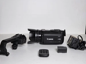 Canon XA10 Camcorder Internal Memory XLR Top Handle Battery Power Cord Remote - Picture 1 of 14
