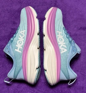 Size 7B Women’s Hoka One One Bondi 8 Light Blue/Pink - Picture 1 of 9