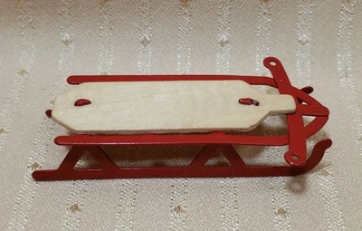 VINTAGE TRINEO DE NIEVE ROJO PARA CASA DE MUÑECAS MINIATURA O CAJA DE ROOMBOX  Foto 1 de 4