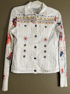 DESIGUAL weiße Jeansjacke mit Blumenstickerei Damen Gr. 36 / Small - Bild 1 von 9