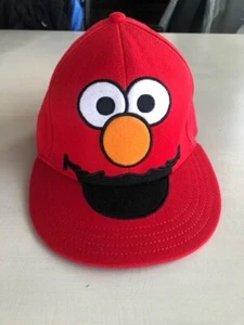 Sesame Street Men’s Elmo Flat Bill Embroidered Red Hat Size 7 1/4 - Picture 1 of 7