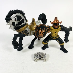 Chap Mei Mittelalter Soldat mit gepanzertem schwarzem Ritter Pferd Fantasy Figur 1995 Spielzeug - Bild 1 von 12