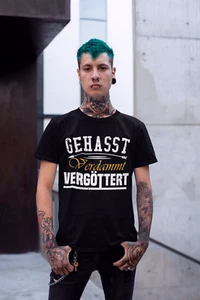 Gehasst, Verdammt, Vergöttert T-Shirt, passend für Böhse Onkelz Fans und Punks - Bild 1 von 3