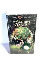 The Secret Garden (VHS, 1994, Clamshell) Warner Bros. Naszyjnik z medalikiem używany