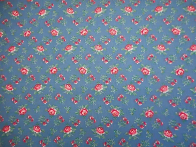 Ткань с цветочным рисунком в ярдах розовые розы зеленые листья синий квилтинг хлопок винтажный - Изображение 1 из 2