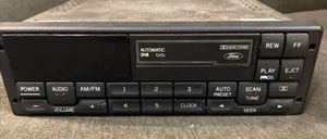 Receptor estéreo de radio de audio Mustang 94-00 Mach 460 casete fabricante de equipos originales de fábrica - Imagen 1 de 10