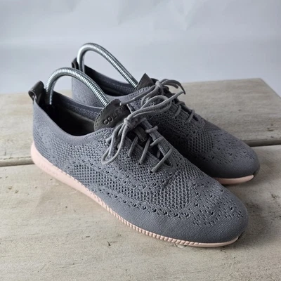 Cole Haan ZeroGrand Stitchlite punta de ala Oxford para mujer 8 B gris/rosa tejido Foto 1 de 4