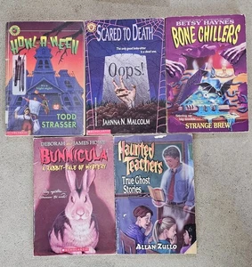 Lot 5 SCARY stories Howl-a-ween Scared to death BONE CHILLER'S Bunnicula Haunted - Bild 1 von 1