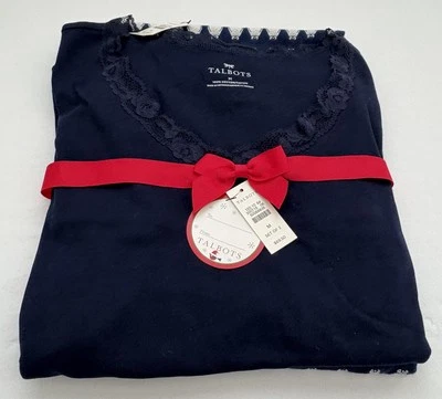 Talbots - Juego de 2 partes superiores y con patrón de pingüino azul marino, talla mediana con etiquetas ($69) Foto 1 de 4