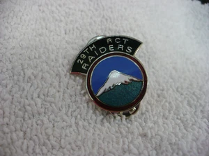 KX - MILITARY PIN 29TH RCT US GROUND FORCES IN SOUTH VIETNAM (#15937) - Picture 1 of 3