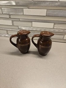 Le Creuset Salt & Pepper Shakers Jug Style w/Handle, Brown - Picture 1 of 5