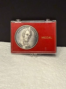 ABRAHAM LINCOLN Medal - Picture 1 of 2