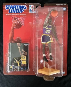 MAGIC JOHNSON HOF 1998 Kenner alineación inicial Los Angeles Lakers SLU sellado - Imagen 1 de 2