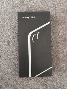 Samsung Galaxy Z Flip7 JetBlack 512GB Unlocked New - Picture 1 of 4