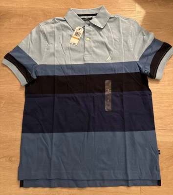 NUEVO NUEVO CON ETIQUETAS Polo a Rayas Nautica Para Hombre Azul Marino Cielo Pequeño - 42T Atmosphere Foto 1 de 3