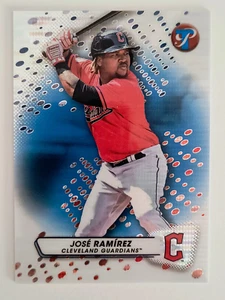 2023_JOSE RAMIREZ_CLEVELAND GUARDIANS_TOPPS - PRISTINE_REFRACTOR_BLUE_25/75 - Bild 1 von 2