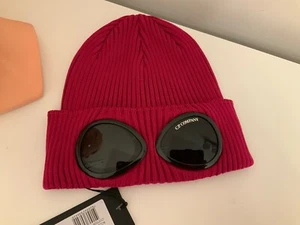 C.P. CAPPELLO BERRETTO IN COTONE CON OCCHIALE ROSSO AZIENDALE DETTAGLIATO RISVOLTO TG ADATTO A TUTTI NUOVO ITALIA - Foto 1 di 5