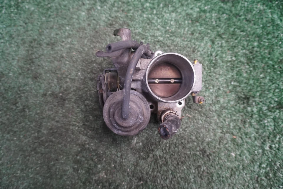 Корпус дроссельной заслонки 2001 2002 2003 TOYOTA Highlander 3L от оригинального производителя 139 000 миль - Изображение 1 из 4