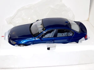 BMW 3 Series 330i E90 Berlina Kyosho 08731BL - Picture 1 of 4