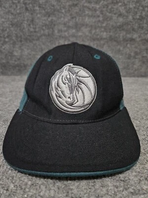 Gorra ajustada vintage Reebok Dallas Mavericks talla 7 1/4 Foto 1 de 4