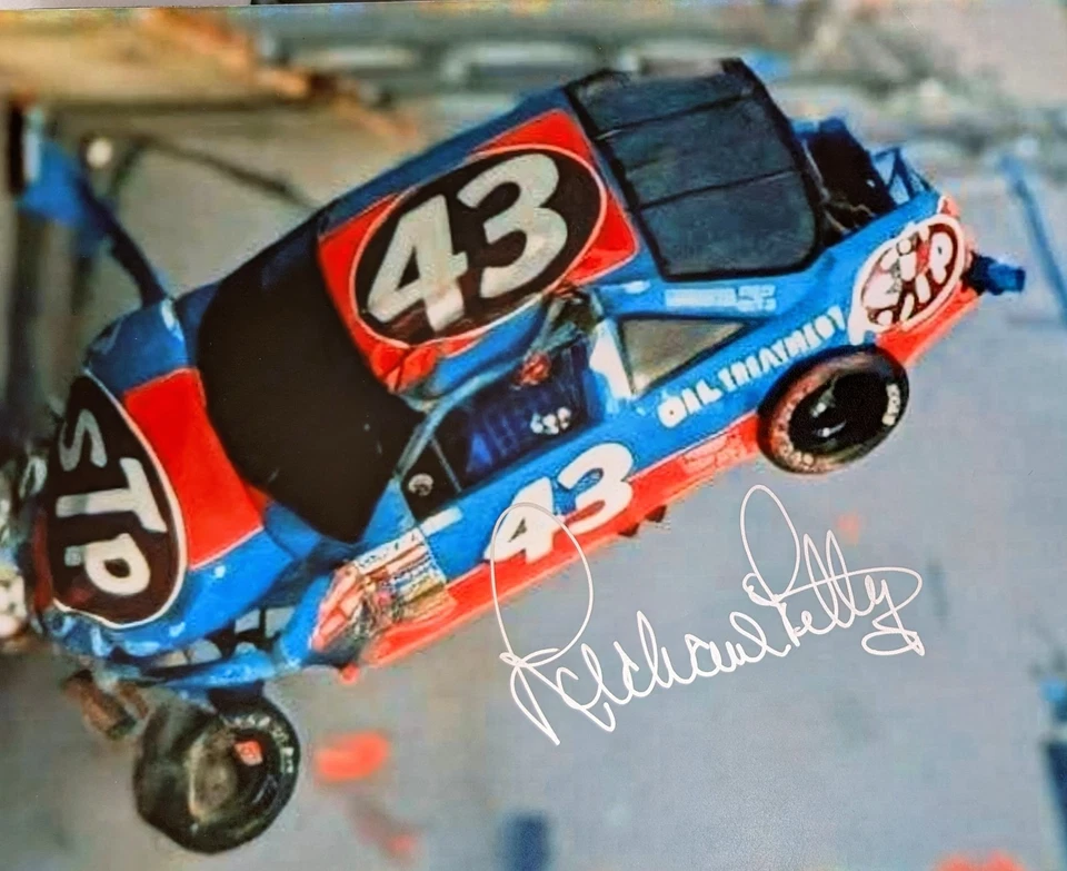 Fotografía 8x10 firmada/autografiada por Richard Petty Foto 1 de 1