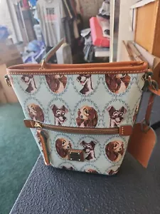 Borsa a tracolla IN MANO Disney Parks 2022 Lady & The Tramp Dooney & Bourke - Foto 1 di 4
