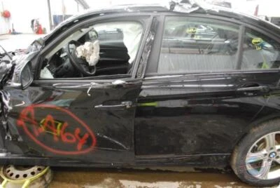 Espejo retrovisor interior delantero central usado se adapta a: BMW 328I 2015 sin puerta de garaje Foto 1 de 4