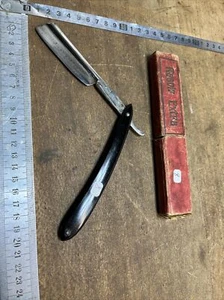 Coupe Choux Rasoir Outil De Barbier ancien GELLE Frères N.8 - Picture 1 of 4