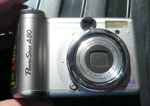 Canon Powershot A80 fotocamera digitale flip screen - argento - per parti non funzionanti - Foto 1 di 4
