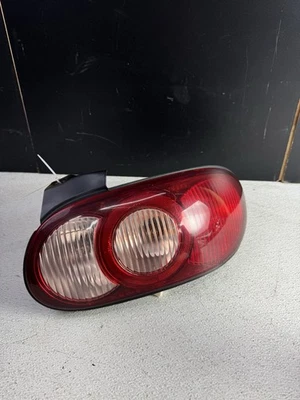 2001-2005 Mazda Miata Tail Light Right Passengers Taillight Assembly Housing OEM - Image 1 of 4