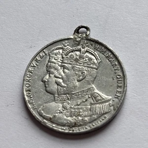George V Coronation Medal.  - Picture 1 of 2