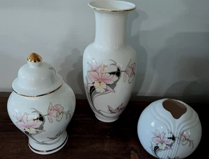 Japanese Ginger Jar, & 2 Vases Vintage Flowers & Butterfly Fine China Japan - Picture 1 of 10