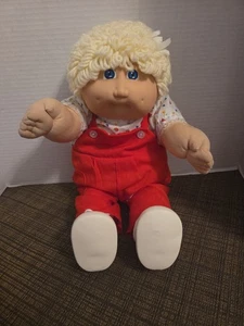 Eccellente bambola toppa cavolo occhi blu bionda corta 1982 con pannolino, scarpe e vestito! - Foto 1 di 14