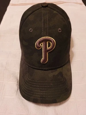 Philadelphia Phillies, New Era, 2019 Armed Forces Flex Fit Cap, Size Medium - Image 1 of 4