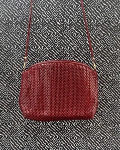 Burgundy Metal Mesh Cocktail or Evening Bag 1970's - Picture 1 of 7