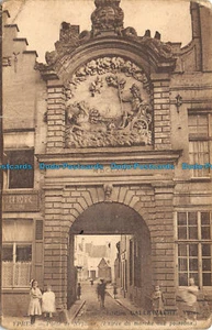 R057190 Ypres. Porte de Neptune. Entree du Marche aux Poissons. Callewaert. 1915 - Imagen 1 de 2