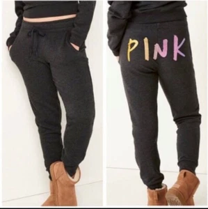 VS PINK Victoria's Secret Jogginghose M Skinny Joggers Bling Logo Taschen Medium  - Bild 1 von 5
