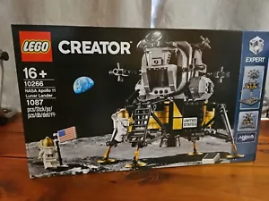 LEGO Creator Expert: NASA Apollo 11 Lunar Lander (10266) - Bild 1 von 3