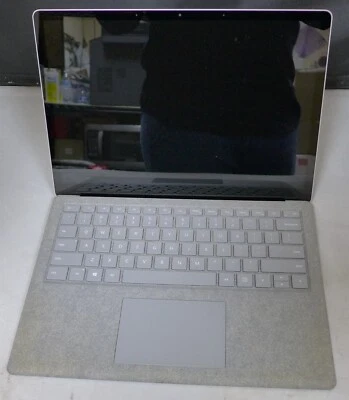 Microsoft Surface Laptop (1st Gen), i7, 16GB, 512GB - Doesn't turn ON - Image 1 of 4