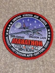AIR FORCE 19TH ANNUAL MARATHON HALF 10K 5K U-2 DRAGON LADY PATCH - Bild 1 von 2