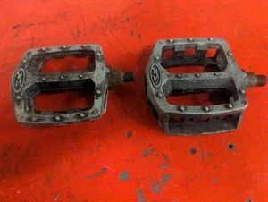 Schwinn Sx Bmx 1/2” Pedals Black Mid School Vintage**FREE SHIPPING** - Picture 1 of 6