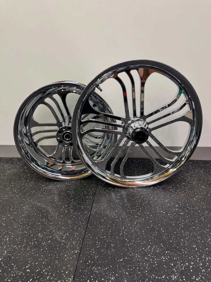 Ruedas Mag 21x2,15 y 18x8,5 para Chopper DNA Tenzo Cromo CNC BILLET Aluminio  Foto 1 de 4