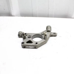 323791 0323791 Johnson Evinrude 1978-1980 Starboard Bracket 25 35 HP - Picture 1 of 5