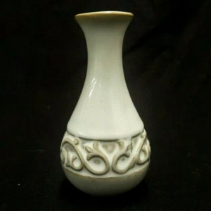 Handgefertigte Studio Kunst Keramik kleine Knospe Blumenvase cremefarben 4" T x 1,75" W - Bild 1 von 4