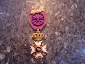 belle medaille militaire belge officier ordre Léopold 1 1 palme sur le ruban - Foto 1 di 3