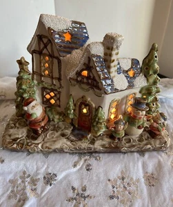 Ceramic Christmas Village Light-Up House With Santa & Snowmen Vintage 11x8.5x2" - Picture 1 of 12